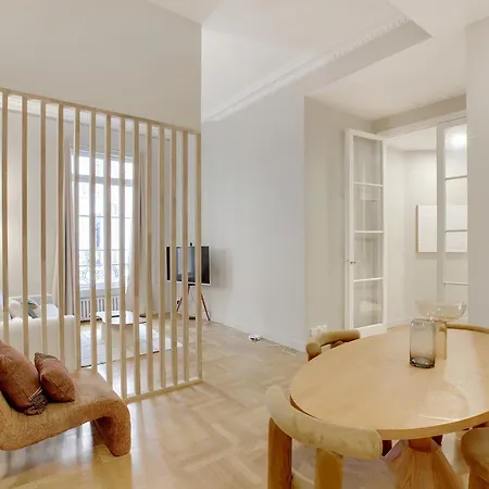 Parisian Elegance & Comfort For 4 People Paris